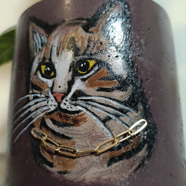 Handmade cat pot with gold chain