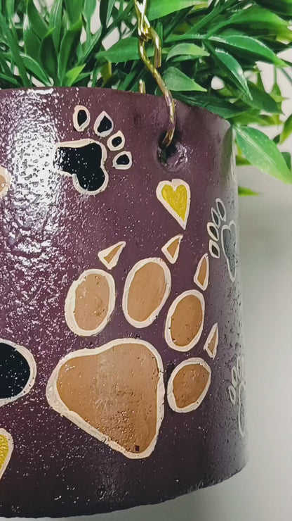 Hearts and paws hanging pot